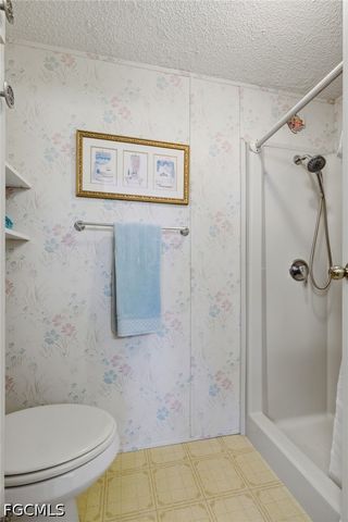 508 Pine Tree CT, North Fort Myers, FL 33917