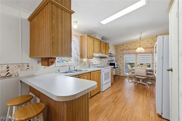 508 Pine Tree CT, North Fort Myers, FL 33917