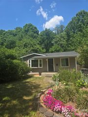 3837 Ironwood Street, Charlotte, NC 28206