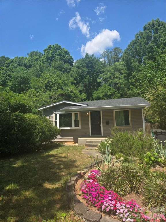 3837 Ironwood Street, Charlotte, NC 28206