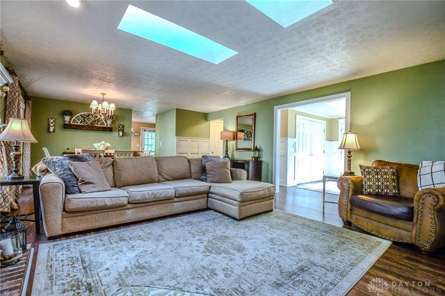 6390 Shadow Lake Trail, Centerville, OH 45459