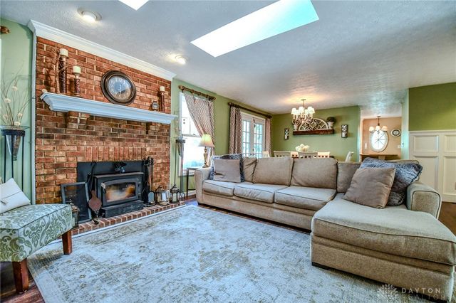 6390 Shadow Lake Trail, Centerville, OH 45459