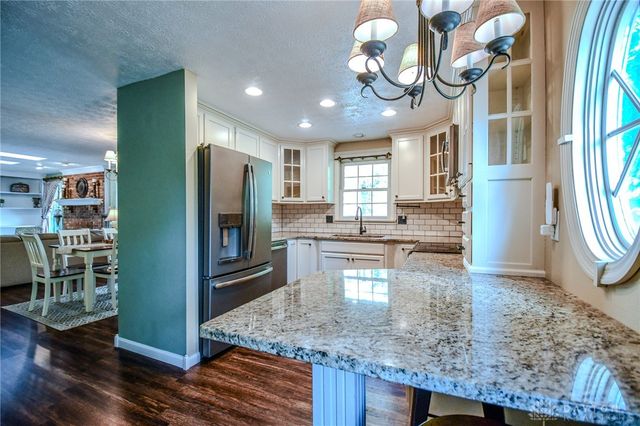 6390 Shadow Lake Trail, Centerville, OH 45459