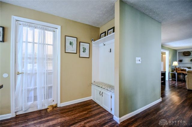 6390 Shadow Lake Trail, Centerville, OH 45459