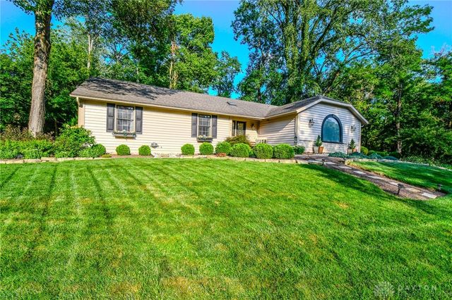 6390 Shadow Lake Trail, Centerville, OH 45459