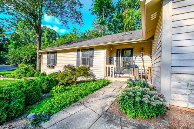 6390 Shadow Lake Trail, Centerville, OH 45459