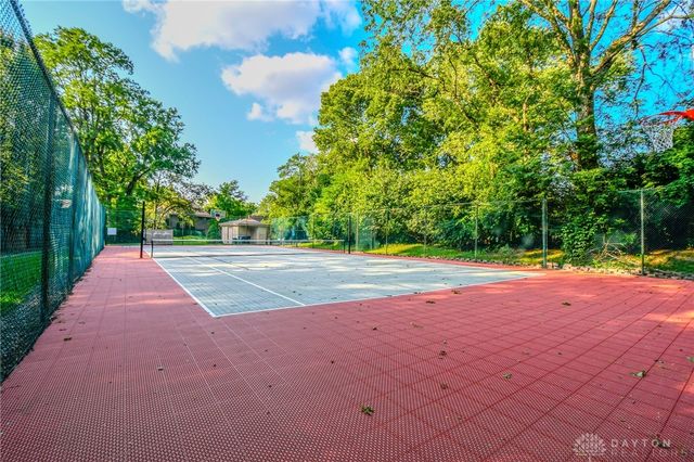 6390 Shadow Lake Trail, Centerville, OH 45459