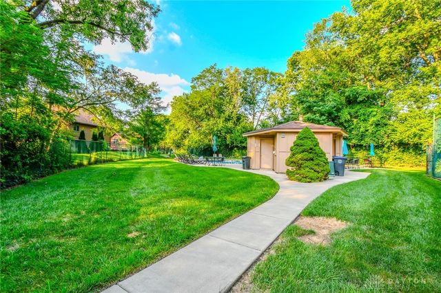 6390 Shadow Lake Trail, Centerville, OH 45459