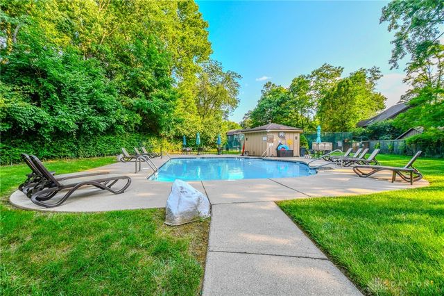 6390 Shadow Lake Trail, Centerville, OH 45459