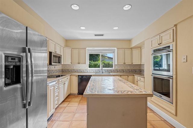 13276 SW 58th Ct, Pinecrest, FL 33156