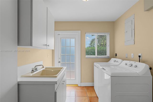 13276 SW 58th Ct, Pinecrest, FL 33156