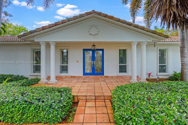 13276 SW 58th Ct, Pinecrest, FL 33156