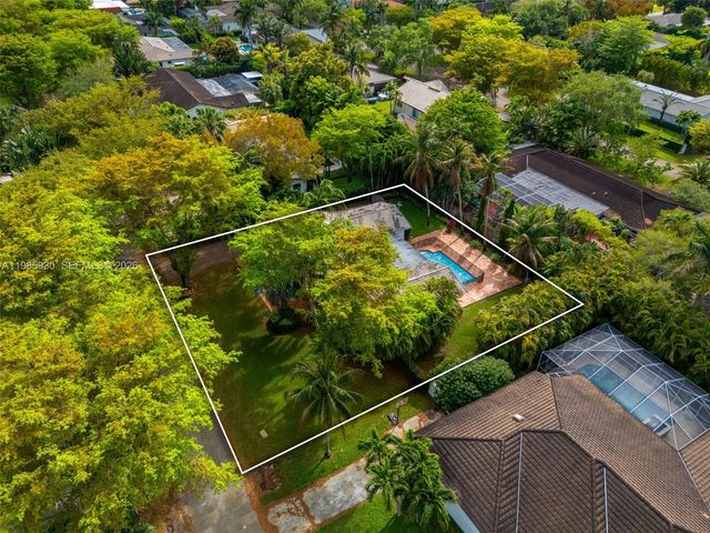 13276 SW 58th Ct, Pinecrest, FL 33156