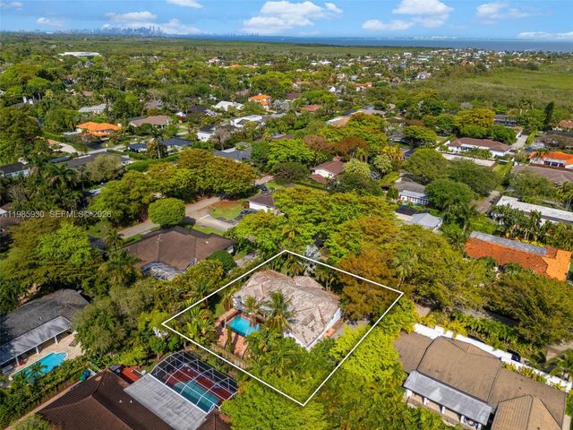 13276 SW 58th Ct, Pinecrest, FL 33156