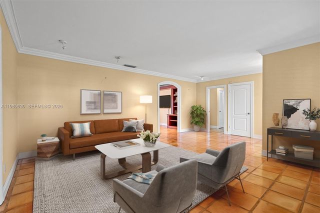 13276 SW 58th Ct, Pinecrest, FL 33156