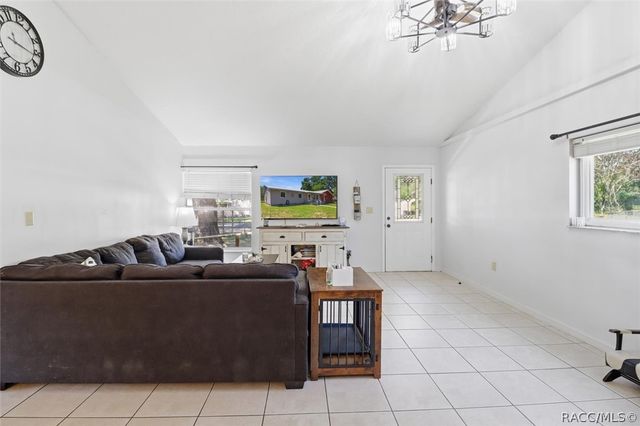 5515 S Bluegill Way, Floral City, FL 34436