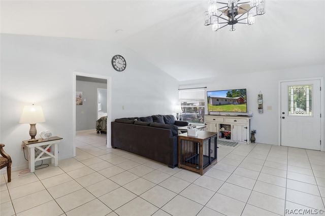 5515 S Bluegill Way, Floral City, FL 34436