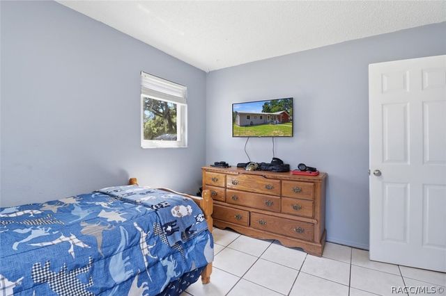 5515 S Bluegill Way, Floral City, FL 34436