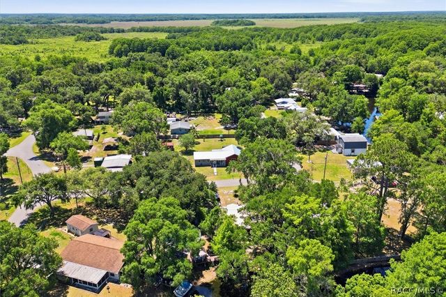 5515 S Bluegill Way, Floral City, FL 34436