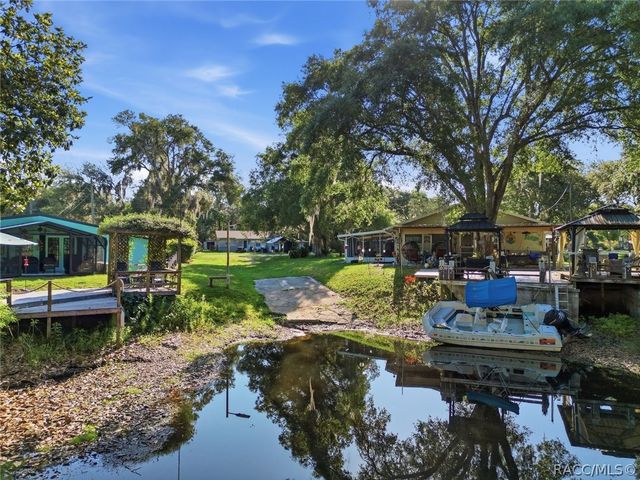 5515 S Bluegill Way, Floral City, FL 34436