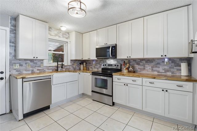 5515 S Bluegill Way, Floral City, FL 34436