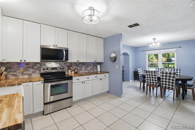 5515 S Bluegill Way, Floral City, FL 34436