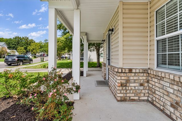 42 Woodleaf Court, Charleston, SC 29407