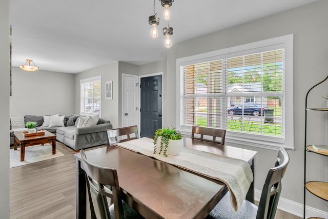 42 Woodleaf Court, Charleston, SC 29407