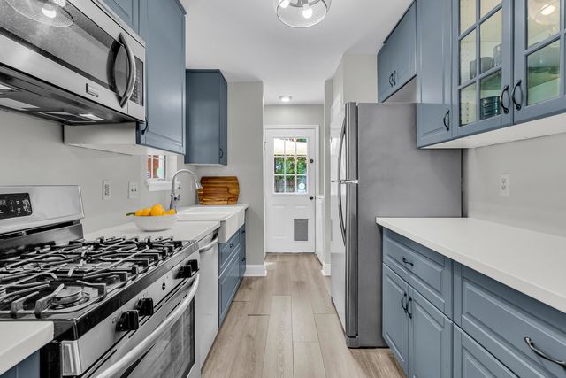 42 Woodleaf Court, Charleston, SC 29407