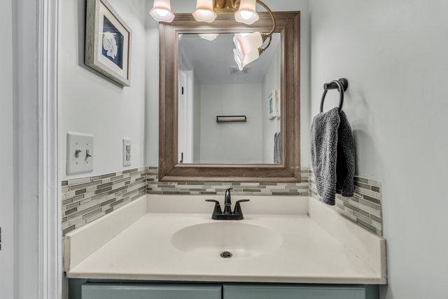 42 Woodleaf Court, Charleston, SC 29407