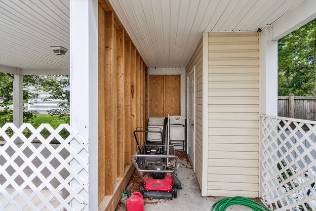 42 Woodleaf Court, Charleston, SC 29407
