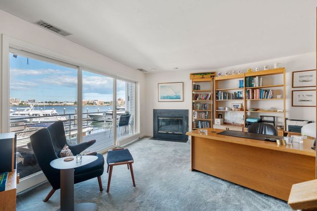 31 Constellation Wharf 31, Boston, MA 02129