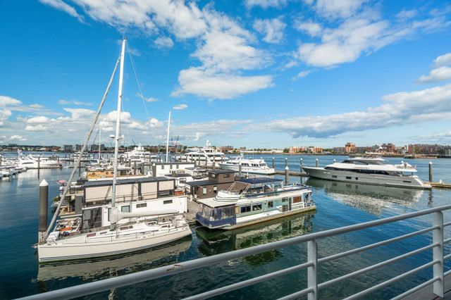 31 Constellation Wharf 31, Boston, MA 02129