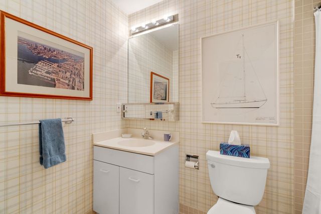 31 Constellation Wharf 31, Boston, MA 02129
