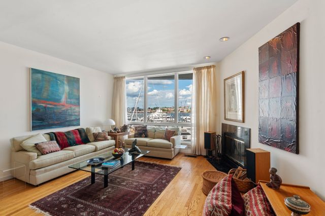 31 Constellation Wharf 31, Boston, MA 02129