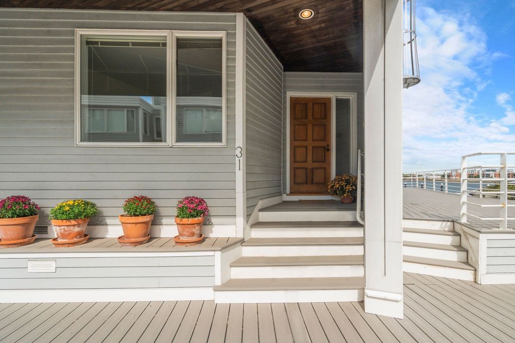 31 Constellation Wharf 31, Boston, MA 02129