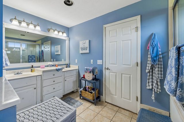 495 Roy Womack Rd, Smithville, TN 37166