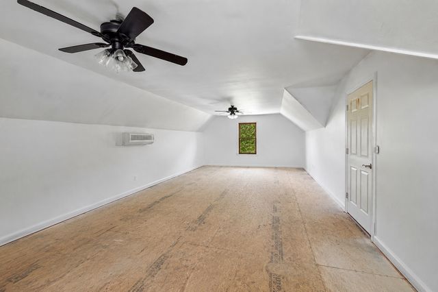 495 Roy Womack Rd, Smithville, TN 37166