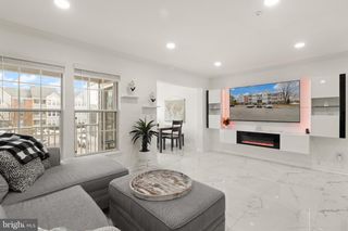 12286 ASHMONT CT #204, Woodbridge, VA 22192