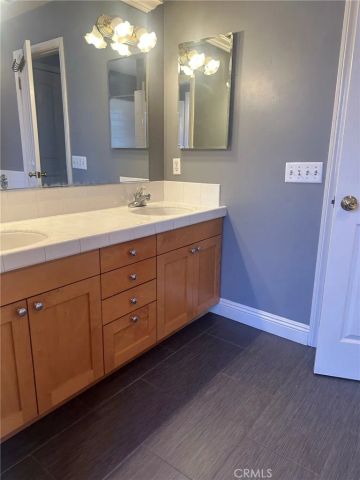 263 E Glenarm, Pasadena, CA 91106