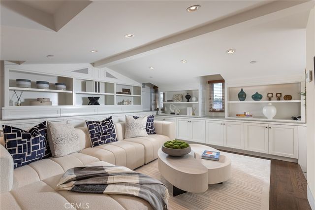 308 Grand Canal, Newport Beach, CA 92662