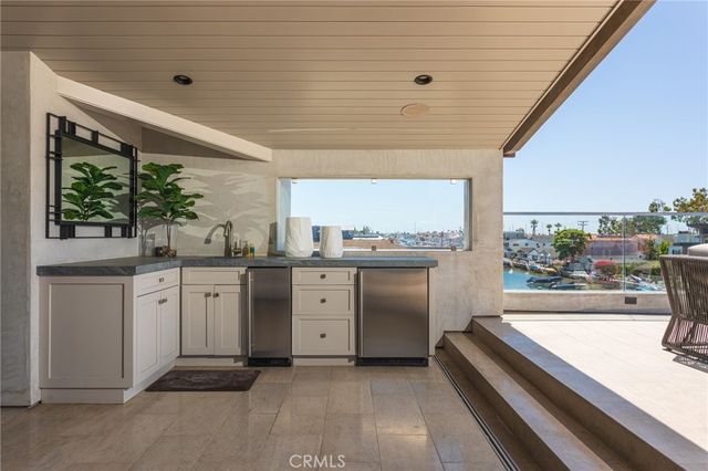 308 Grand Canal, Newport Beach, CA 92662