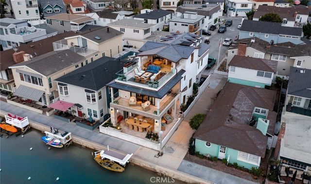 308 Grand Canal, Newport Beach, CA 92662