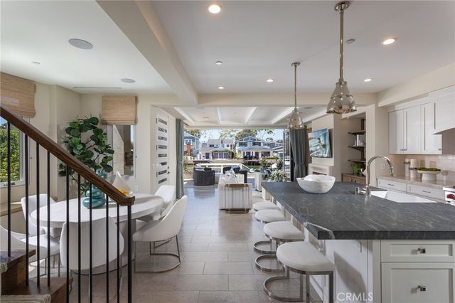 308 Grand Canal, Newport Beach, CA 92662