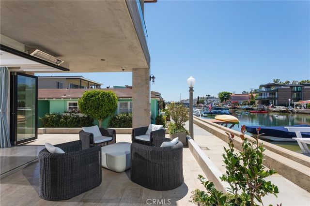 308 Grand Canal, Newport Beach, CA 92662