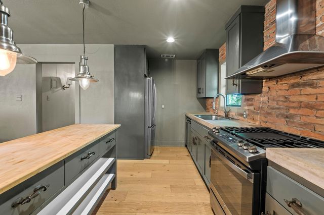 118 Havana ST, Austin, TX 78704