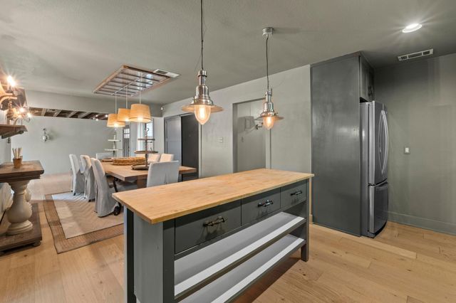 118 Havana ST, Austin, TX 78704