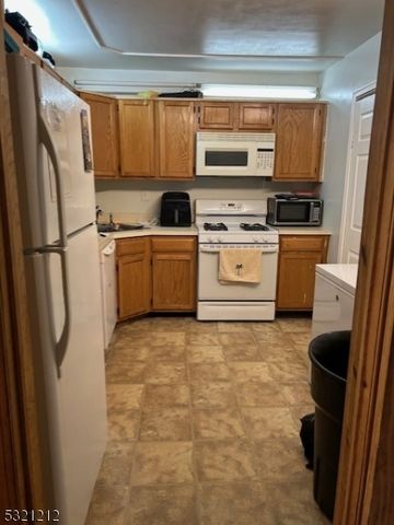 91 Callahan Ct, Newark City, NJ 07103
