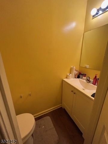 91 Callahan Ct, Newark City, NJ 07103