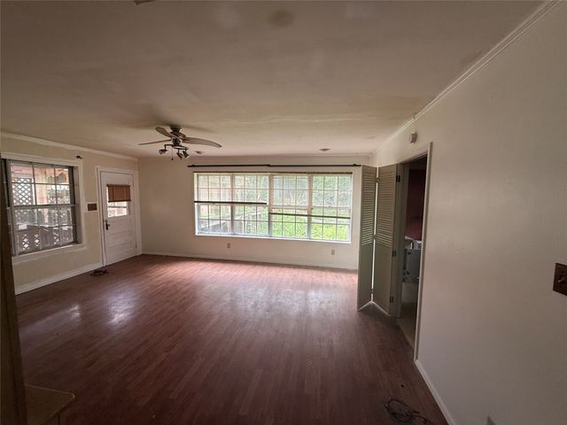437 Jefferson Street, Pittsburg, TX 75686